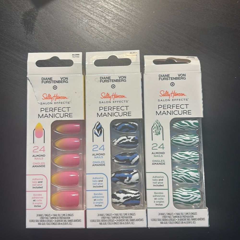 Diane Von Furstenburg press on nails set of three